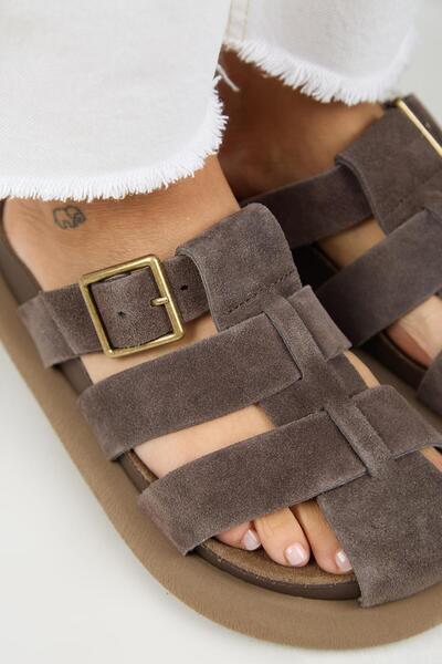 Manijero Brancato női valódi bőr csatos pántos Sabo barna papucs