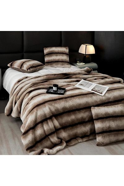 FIONNA.RO Faux Mink Fur Zippered Duvet and Pillowcase Set - Beige Thin Stripes