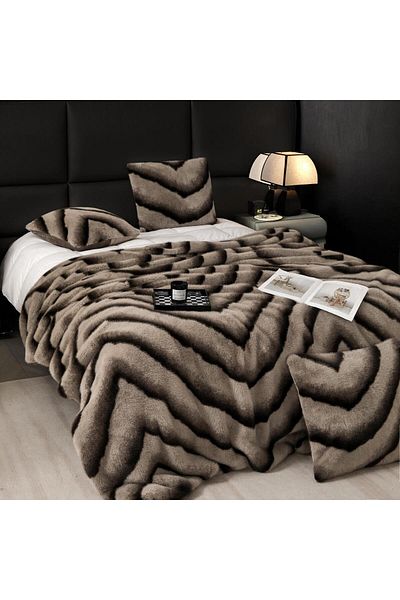 FIONNA.RO Faux Mink Fur Zippered Duvet and Pillowcase Set - Beige Brown Stripes