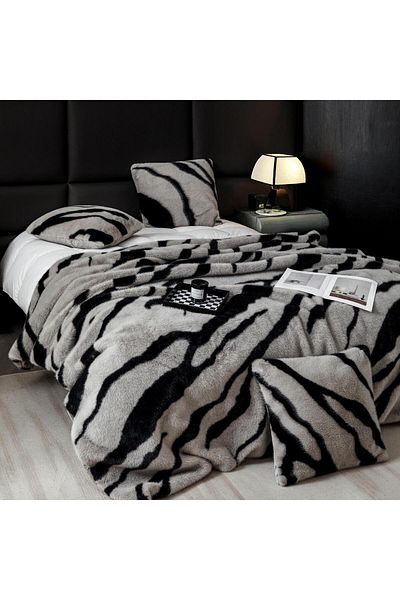 FIONNA.RO Faux Mink Fur Zippered Blanket and Pillowcase Set - Grey Black Stripes