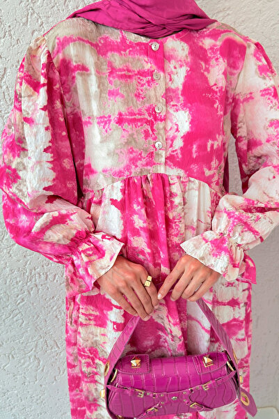 DPARİS Μακρύ φόρεμα με λεπτομέρεια με δαντέλα στο πλάι και ελαστικά μανίκια