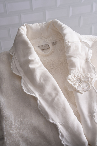 Nazik Home Hanzade Women's Bamboo Bathrobe