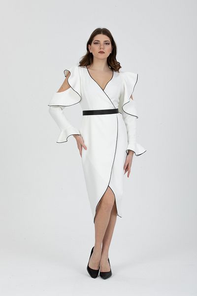 Stylish White dress with a cut on the sleeves
