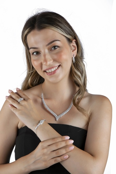 Innuendo 925 Ayar Gümüş Taşlı V Model Gerdanlık Set