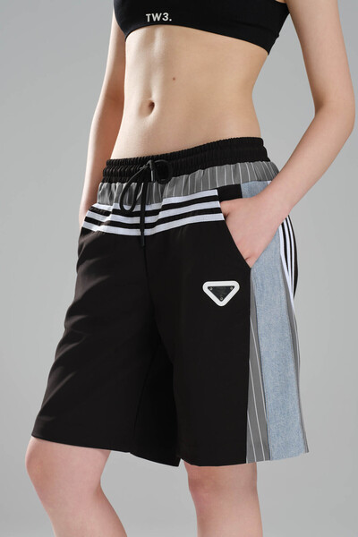 tw3 Kadın Şerit Detaylı ve Denim Garnili Tasarım Bermuda Şort