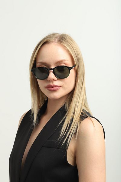 onetwothree One Two Three Polarized Sunglasses Black-Green