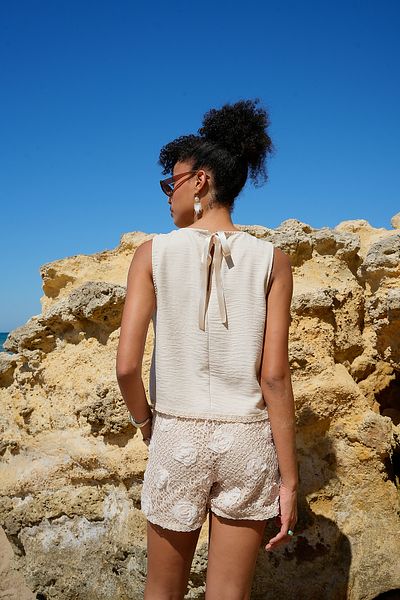 ASEDE Lace Flower Detailed Raw Lace Lined Vest