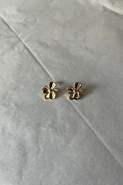 stravis Gold Color Mini Flower Earrings