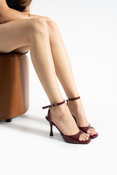 es exello Midgard Back Open Goblet Heeled Burgundy Patent Leather Shoes