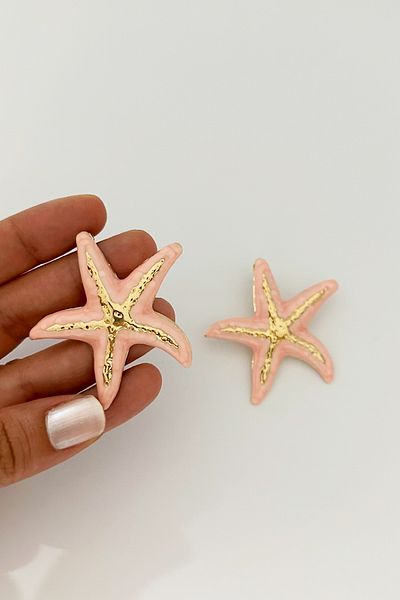 DELEIZA ACCESSORY Pink Ceramic Starfish Earrings with Gold Detail