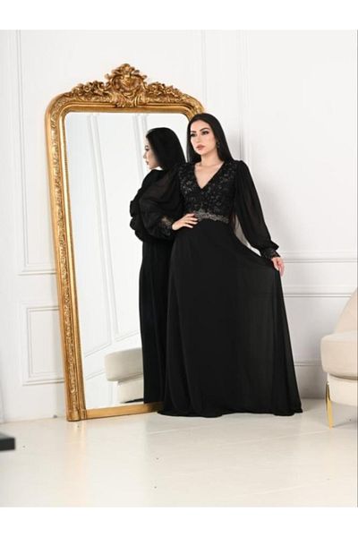 Nice Model Luxury Two-Tone Chiffon Gown – Embroidered Sleeves & Belted Waist – Perfect for Weddings & Parties