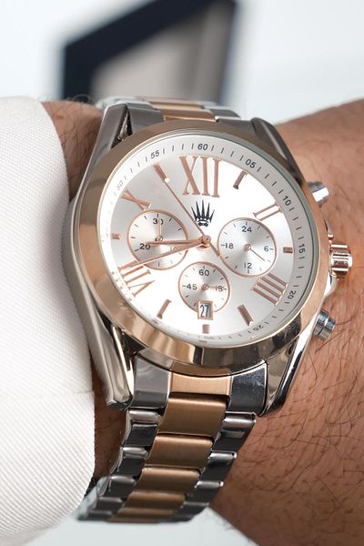 WATCHOFROYAL Royce Silver Gold White Steel Wrist Watch