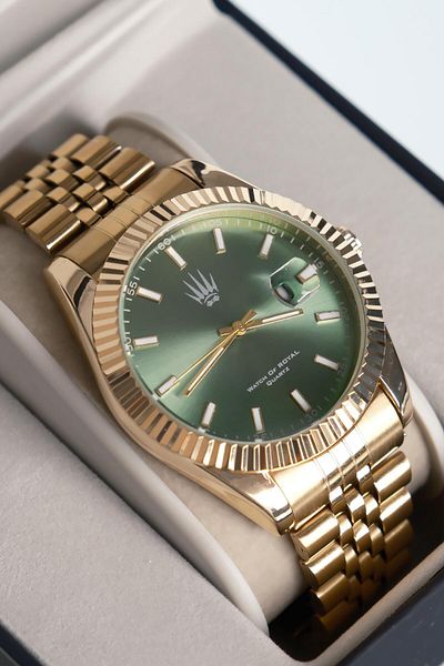 WATCHOFROYAL Crest Line Gold Green Wristwatch