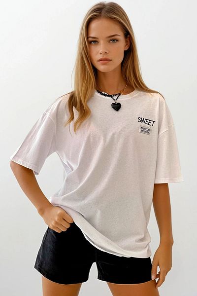 VAGGON Women's White Crew Neck Sweet Embroidered Oversize Unisex T-Shirt Prmx12328