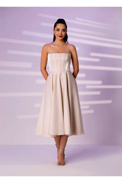 Saygın 640 Straplez Yaka Taşlı Balenli Midiboy Saten Elbise