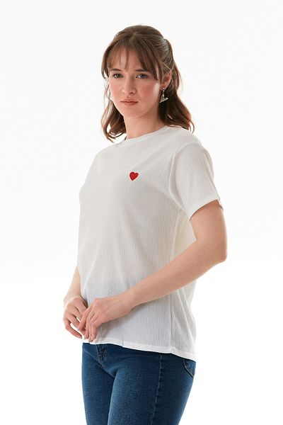 Fulla Moda Heart Embroidered Wrinkle Fabric T-Shirt