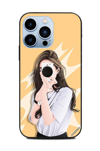 Covernex غطاء حماية لهاتف Apple iPhone 13 Pro صورة فتاة أنيقة تنقر