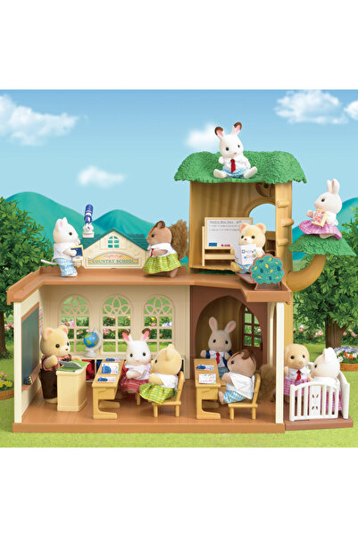 Desigual Sylvanian Families School of the Forest Playset, 35 pieces