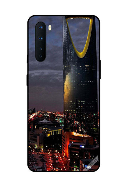 Covernex غطاء حماية لهاتف OnePlus Nord مع إطلالة على برج الفيصلية في المساء