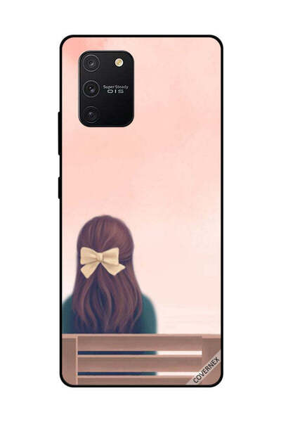 Covernex غطاء حماية لهاتف سامسونج جالاكسي S10 لايت - فتاة جميلة على مقعد