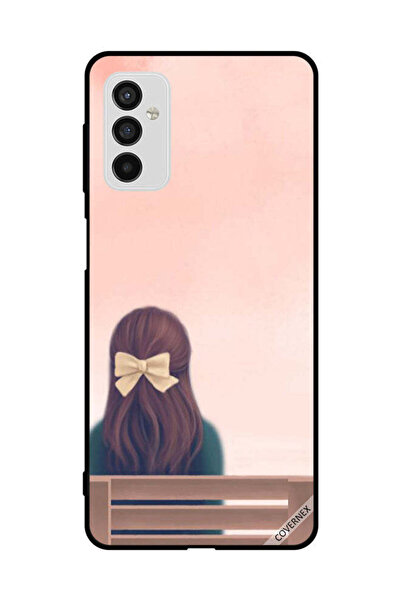 Covernex غطاء حماية لهاتف سامسونج جالاكسي M52 5G، فتاة جميلة على مقعد