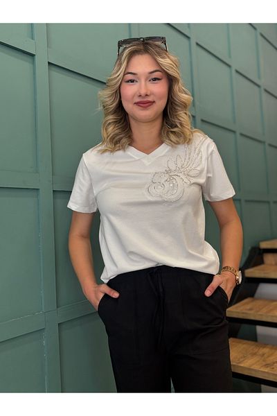 dörtelle Tricou de damă cu decolteu în V brodat cu margele