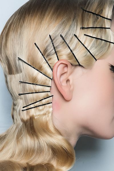 mirenza cosmetic 200 Pieces Black Wire Buckle Hair Fixer with Non-Slip Tip Hairdresser Type Suitable for Daily Use