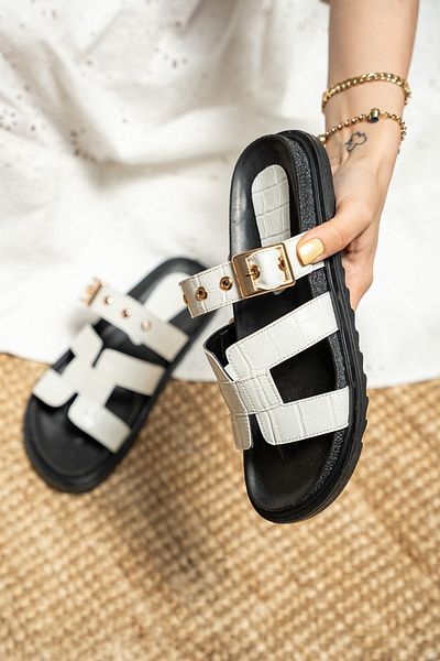 LAMİNTA Arella Women's Belt Detailed Thick Soled Slippers