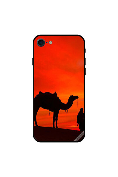 Covernex غطاء حماية لجهاز iPhone 7، رجل مع جمل في المساء في الصحراء