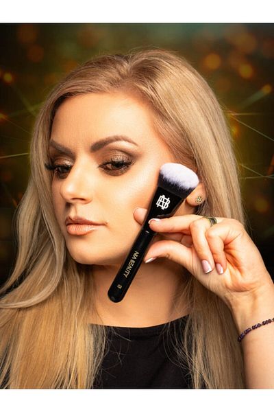 Nia Beauty PerfectBase Makeup Brush #C2