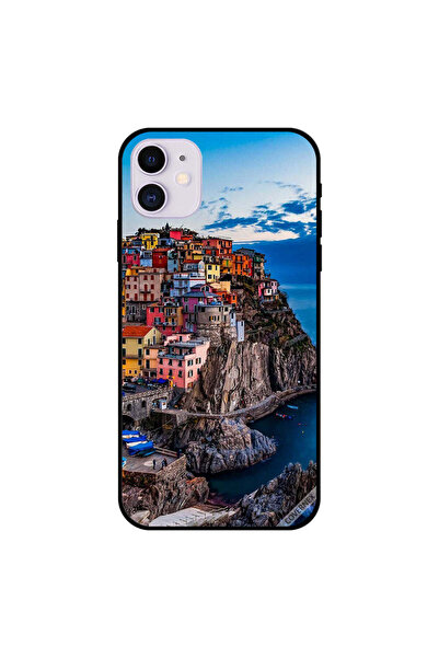 Covernex غطاء حماية لجهاز iPhone 11 - منازل ملونة على البحر