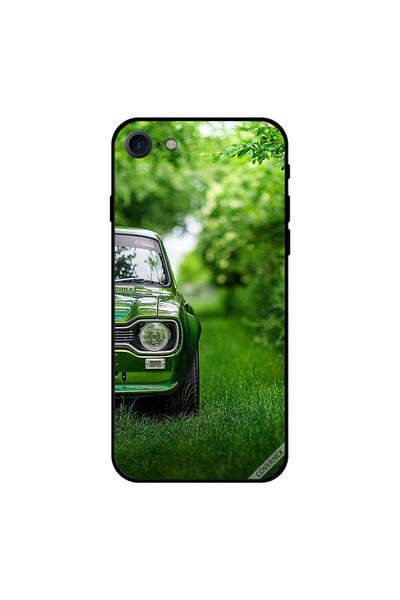 Covernex غطاء حماية لجهاز iPhone 8 بتصميم سيارة خضراء في حديقة خضراء