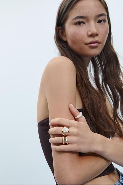 Stradivarius Set of 4 enamelled rings