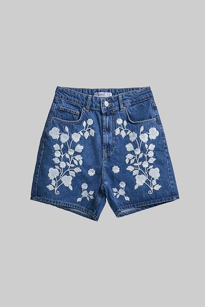 its basic Women's Blue Color 1S5-5 White Flower Embroidered Midi Length 100% Cotton Design Denim Shorts