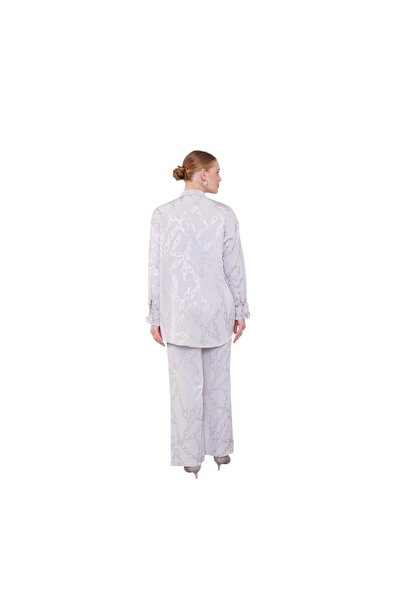 Levidor Ruffle Button Detailed Chain Pattern Double Suit