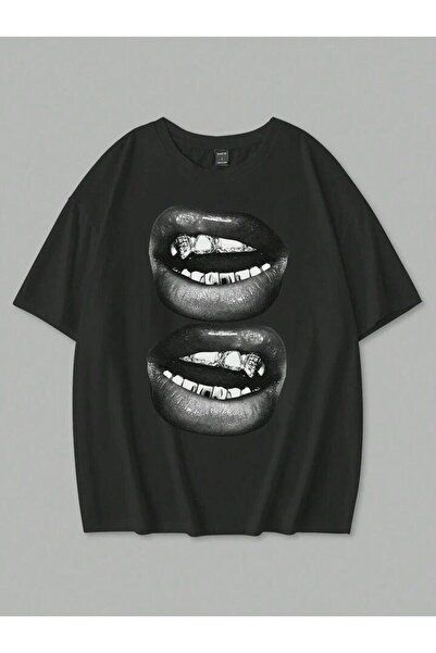 SEDA IŞIKLAR UNİSEX KADIN-ERKEK GRİLLZ DUDAK BASKILI OVERSİZE T-SHİRT