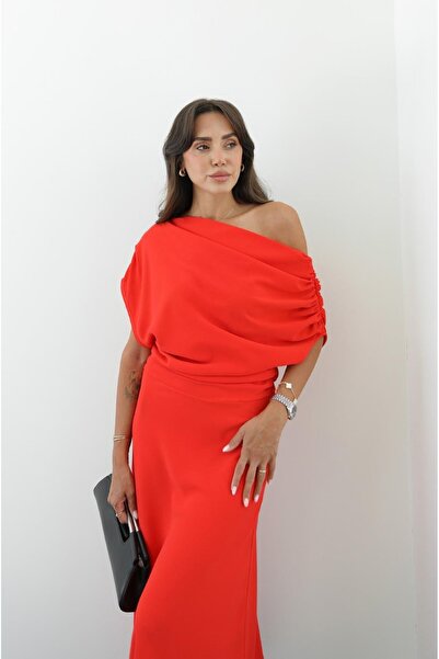Havoş Red Long Dress with Drawstring Detail on the Shoulders