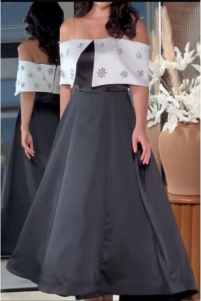 Nice Model Royal Off-Shoulder Evening Dress White Embroidered Stones Luxury Crepe Long Formal Gown