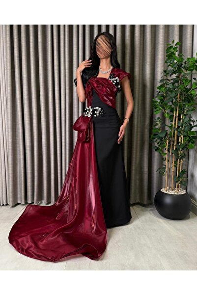 toog Black dress with burgundy satin details
