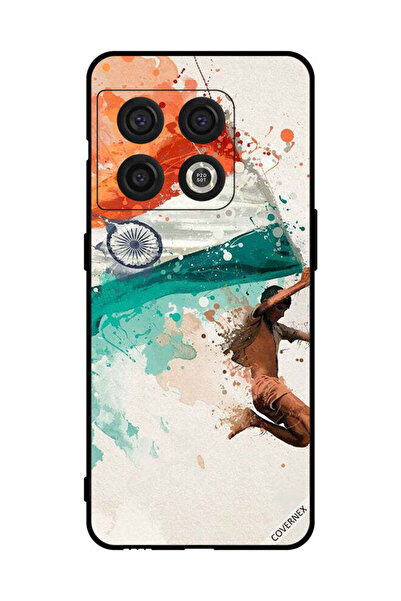 Covernex غطاء حماية لهاتف OnePlus 10 Pro يحمل علم الهند أثناء الطيران