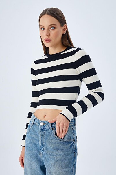 Mixray 6644 Women's Crew Neck Striped Sweater Black