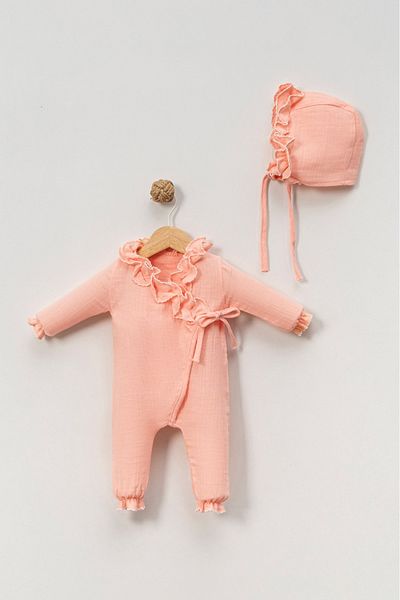 Riffy Baby بدلة قبعة من الموسلين لحديثي الولادة مع تفاصيل كشكشة من Riffy