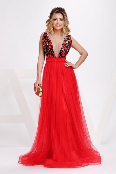 Atmosphere Fashion Elegant long dress made of red tulle and lace bust