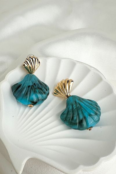 Modex Metal Detail Acrylic Seashell Earrings (5cm)