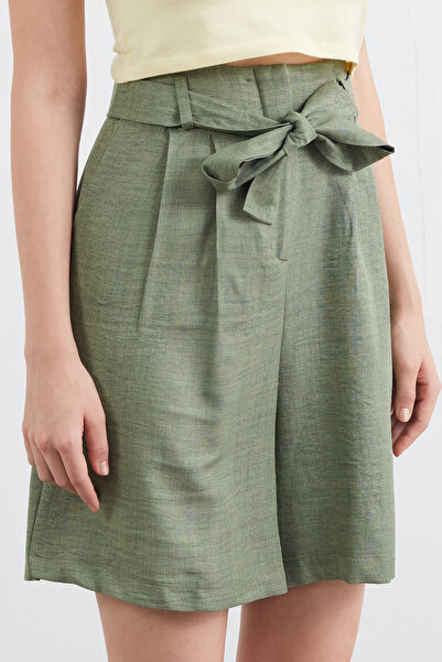 Fulla Moda Beli Kuşaklı Cepli Şort