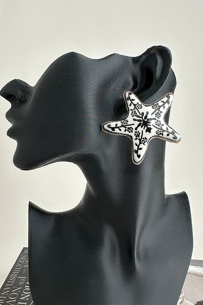 Modex Flower Patterned Starfish Earrings (5cm)