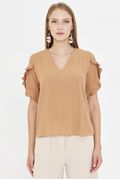 armonika Women's Mink V-Neck Ruffled Short Sleeve Blouse Arm-25Y001070