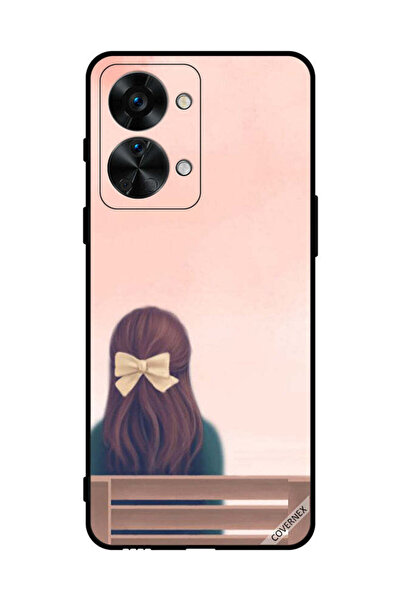 Covernex غطاء حماية لهاتف OnePlus NORD 2T - فتاة جميلة على مقعد