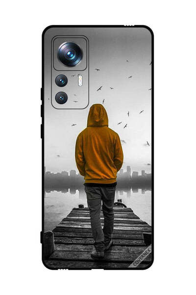 Covernex غطاء حماية لهاتف شاومي 12T Pro - فتى حزين يمشي