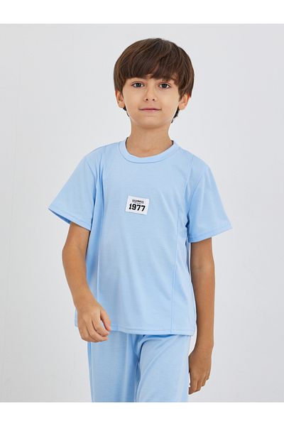 Styli Boys Blue Solid Badge Detail T-Shirt and Joggers Set
